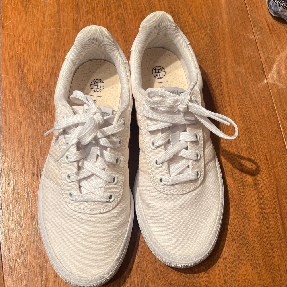 Women’s VULC RAID3R SHOES adidas